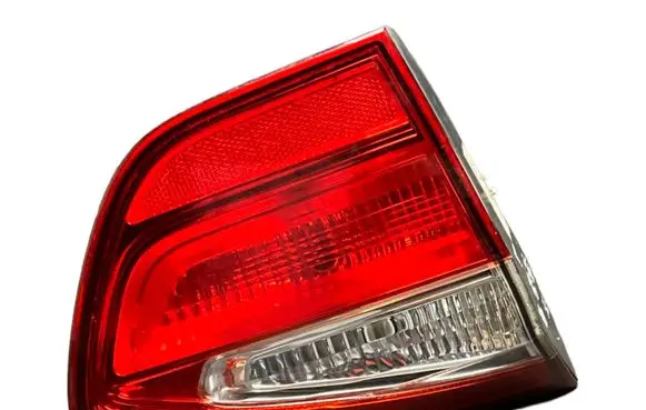 KIA Rio Tailgate rear/tail lights 924031W2
