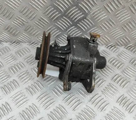 BMW 5 E34 Power steering pump 1683548 7681955158
