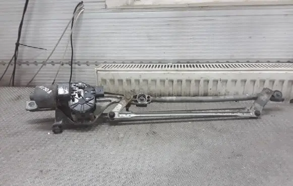 Ford Focus Front wiper linkage and motor