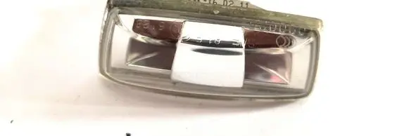 Opel Meriva B Front fender indicator light 1090025
