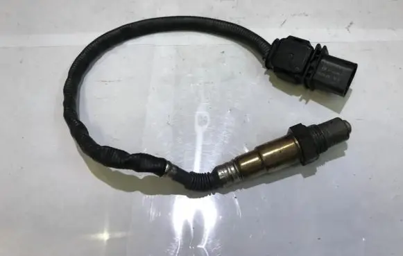 BMW 5 E60 E61 Lambda probe sensor 0281004019 7791592-01