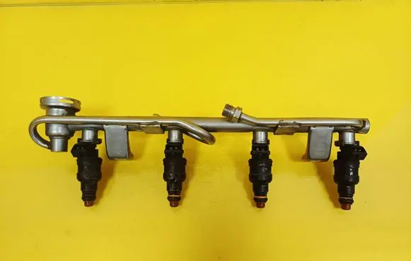 Audi A4 S4 B5 8D Fuel main line pipe 058133551A 0280150444 058133681