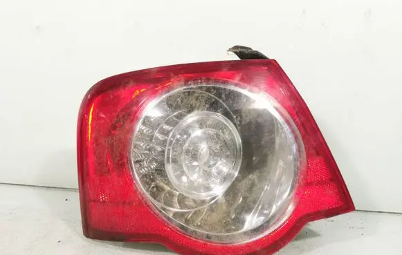 Volkswagen PASSAT B6 Rear/tail lights