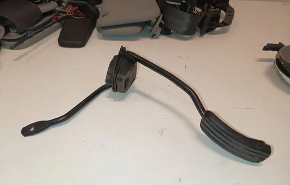 Renault Clio II Accelerator throttle pedal 770041789