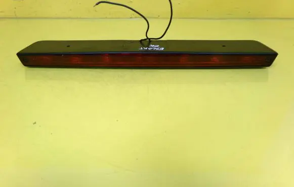 Ford Escort Third/center stoplight 024036