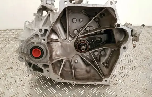 Honda HR-V Manual 6 speed gearbox 2001153ME30 E3MM1002423