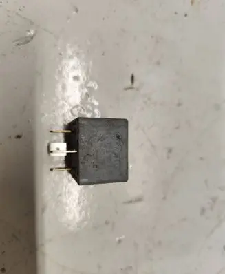 Audi A4 S4 B5 8D Other relay 141951253B