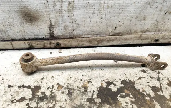Rear upper control arm/wishbone
