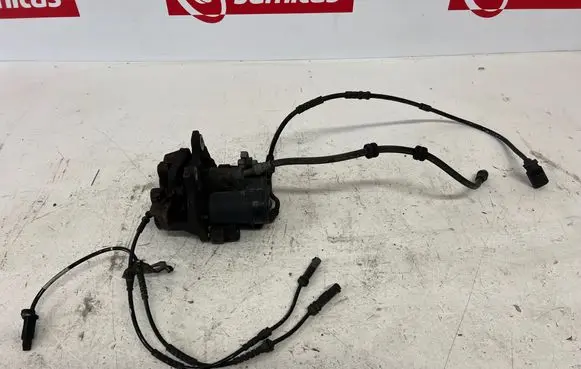 BMW X1 F48 F49 Rear brake caliper 6854440