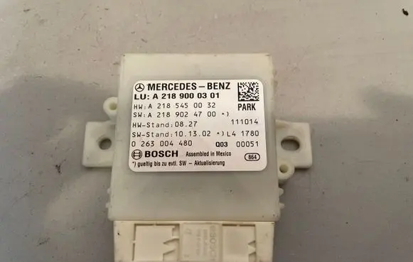 Mercedes-Benz CLS C218 X218 Parking PDC control unit/module A2189000301