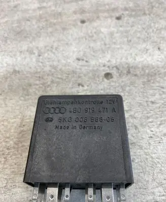 Volkswagen PASSAT B5.5 Other relay 4b0919471a