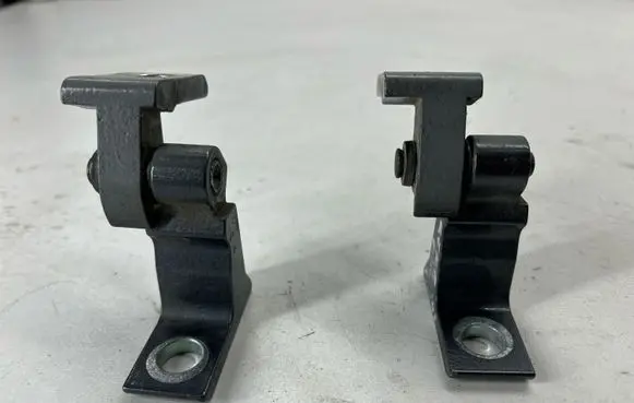 Rear door hinge set