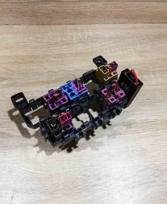 Audi A6 S6 C6 4F Fuse 4F0937503