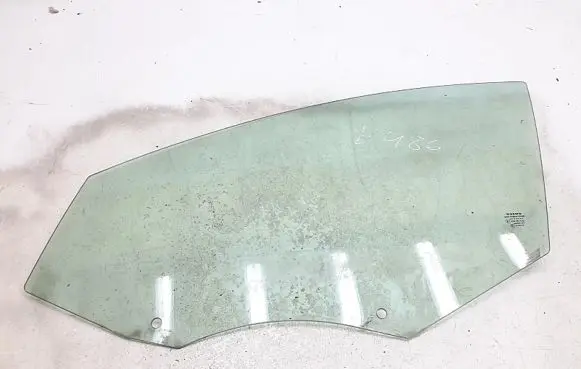 Volvo XC60 Front door window glass four-door e243r001106
