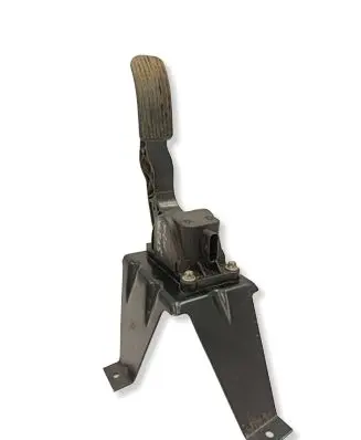 Mercedes-Benz Sprinter W906 Accelerator throttle pedal A9063000304