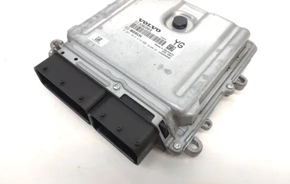 Volvo V70 Engine control unit/module 31336983 0281018414