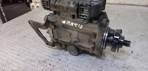 Opel Vectra C Fuel injection high pressure pump 0470504216 0281011055