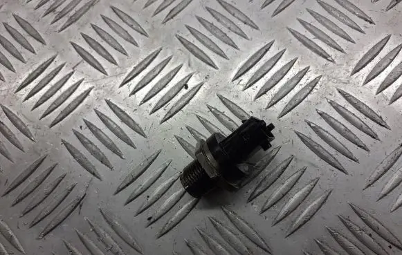 Hyundai Getz Fuel pressure sensor 0281002864