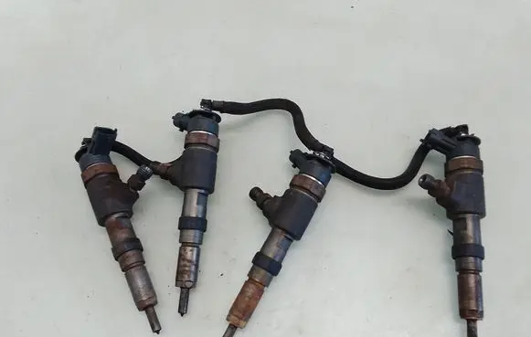 Fuel injectors set
