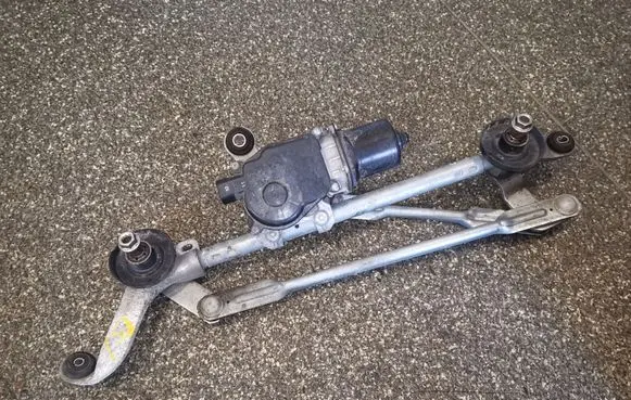 Nissan Leaf I (ZE0) Front wiper linkage and motor