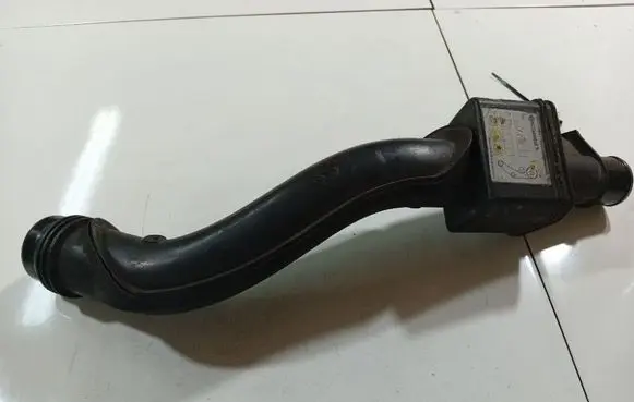 Renault Clio III Intercooler hose/pipe 8200296982