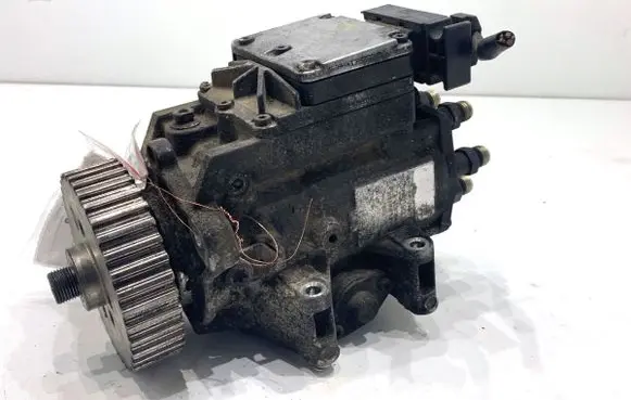 Volkswagen PASSAT B5.5 Fuel injection high pressure pump 0470506033
