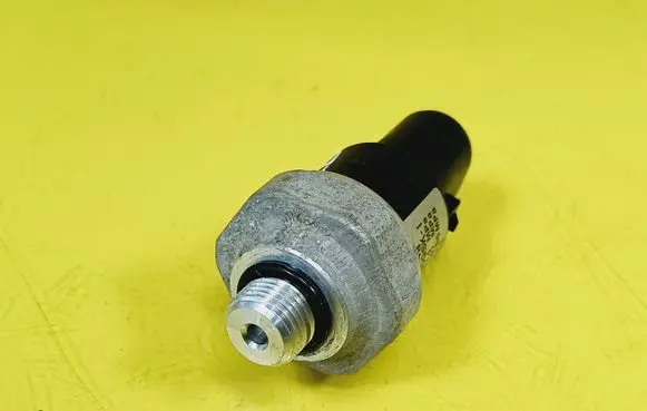 Air conditioning (A/C) pressure sensor