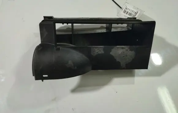 Volkswagen Golf V Air intake duct part 