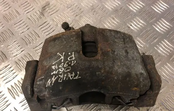 Volkswagen Touran I Front brake caliper