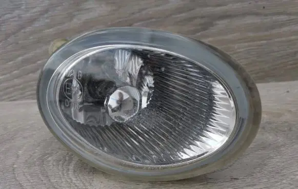 Toyota Avensis Verso Front fog light