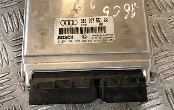 Audi A6 S6 C5 4B Engine control unit/module 3B0907551AA 26SA0000 0261206391