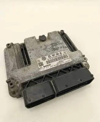 Volkswagen PASSAT B7 Engine control unit/module 03L907309AE 0281017946