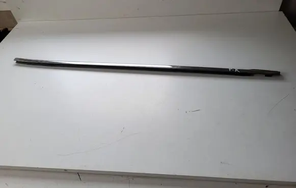 Nissan Qashqai Front door trim (molding)