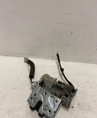 Ford Mondeo Mk III Tailgate/trunk/boot lock/catch/latch S1XNA 2S71F43102AB F43102AB