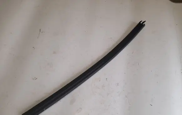 Audi A3 S3 8V Rubber seal rear door window/glass 8V5839479