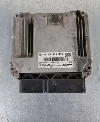 Opel Insignia A Engine control unit/module 55573539 55573560