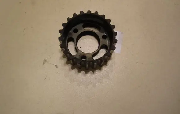 Volkswagen PASSAT B7 Fuel pump gear (pulley) 03L130111E