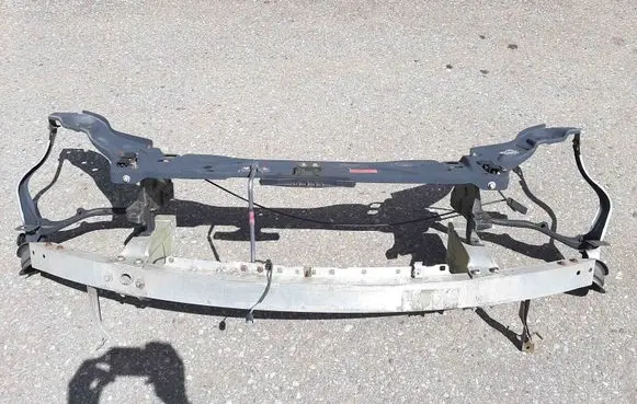 Mercedes-Benz E W212 Radiator support slam panel