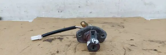 Ford Probe Loading door lock 