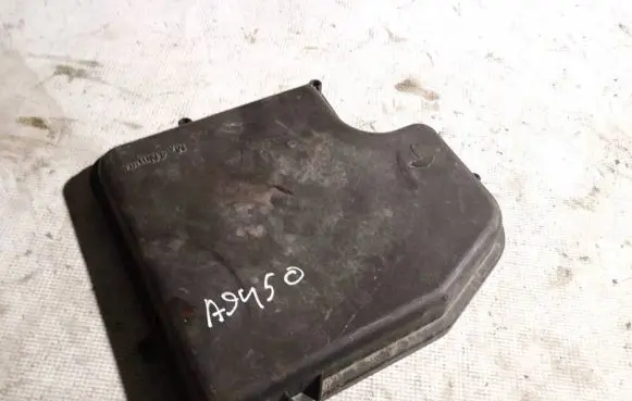 Volkswagen PASSAT B5 Fuse box cover 8d1907613a