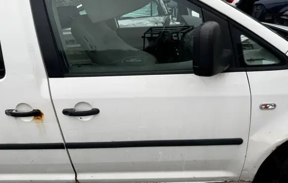 Volkswagen Caddy Front door