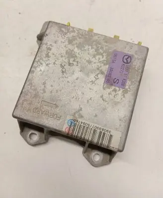 Ford Ranger Airbag control unit/module UR8157K30B 0G15A 3908340