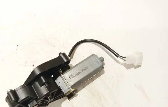 Toyota Avensis T250 Seat adjustment motor 0390203209