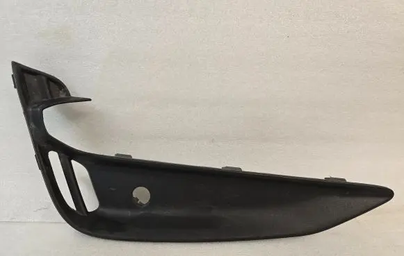 Volvo S90, V90 Front bumper lower grill 31383280