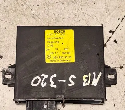 Mercedes-Benz S W220 Light module LCM 0307870002 2208203026