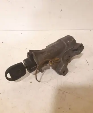 Volkswagen Golf IV Ignition lock 4B0395851C