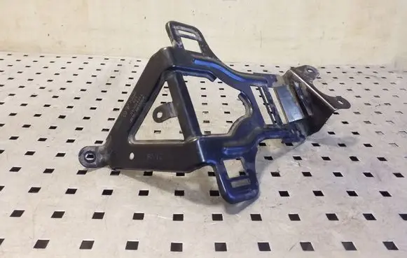 Audi Q7 4L Other engine bay part 7L0907649C