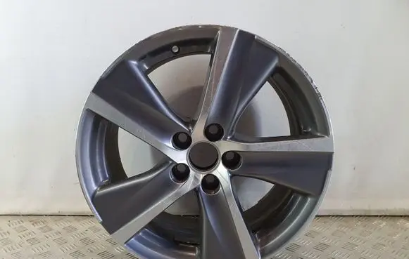 R18 alloy rim