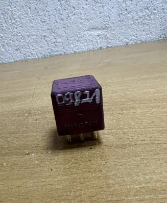 Mercedes-Benz S W140 Other relay 0015427419 D9821