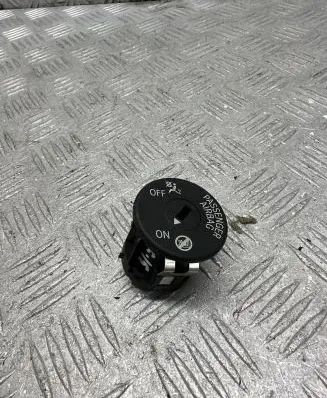 BMW X5 F15 Passenger airbag on/off switch 9326501